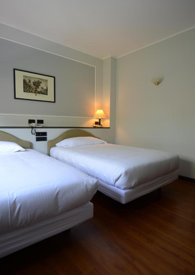 Hotel Mamiani & Relaxing Spa Урбино Стая снимка